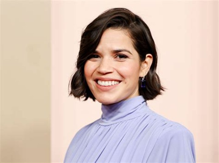 America Ferrera Height: How tall is America Ferrera?