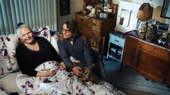 An Interesting Look At Valerie Perrine’s Relationship History And Her Career Achievements 