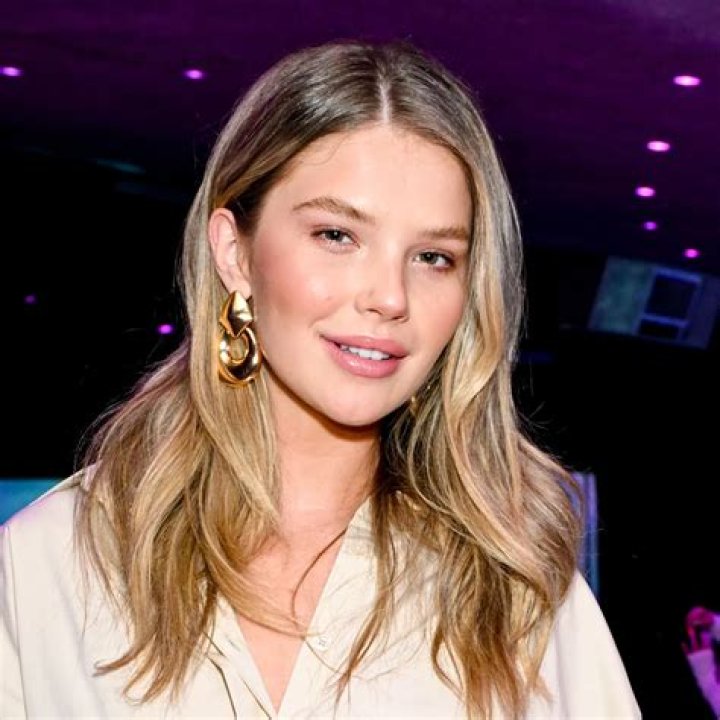 Ellie Mecham – Biography, Age, Height, Body Net Worth, Net Worth