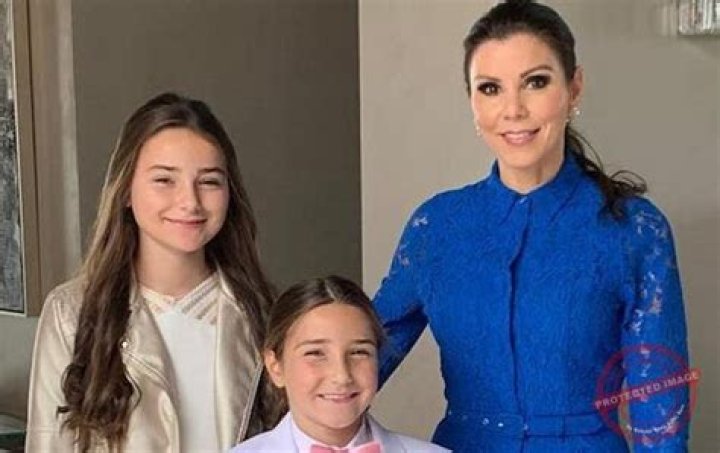 Eytan Wallace Bio, Wiki, Age, Height, Twin, Wife, Kids, KGET, Salary, Net Worth
