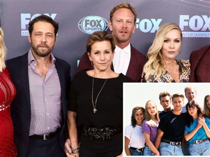 Frozen Cast Gabrielle Balassone And Her Husband Carlos Loera Have Three Kids