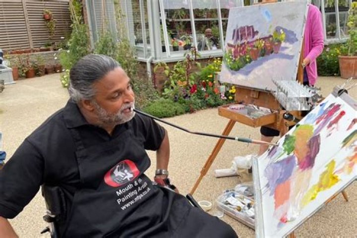 Henry Fraser Remembers Beach Accident And Mouth Artist’s Painting Career Impact