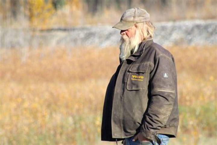 How Much Does Tony Beets Pay His Workers On Gold Rush?