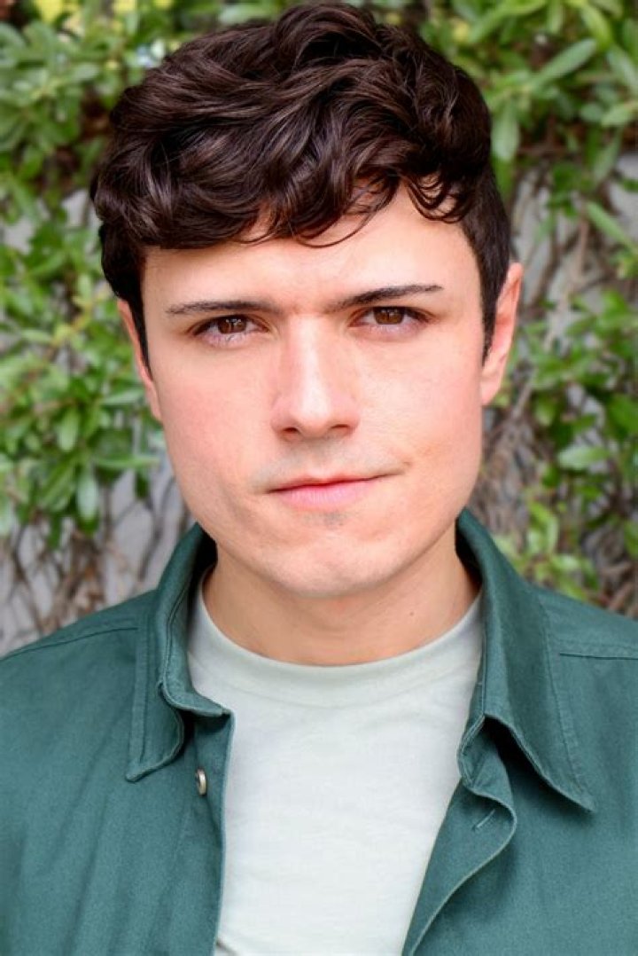How Old is Zach Aguilar? Age, Wiki, Height, Instagram, Parents, Biography