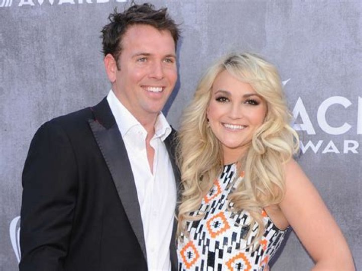 Jamie Lynn Spears: Boyfriend, net worth, tattoos, smoking & body measurements