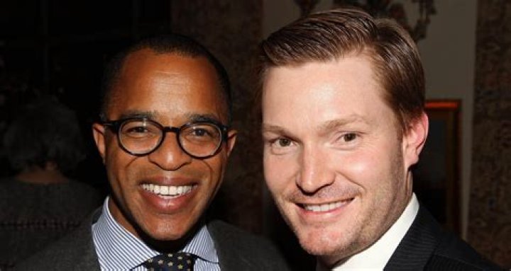 Jonathan Capehart Height, Weight, Net Worth, Age, Birthday, Wikipedia, Who, Nationality, Biography