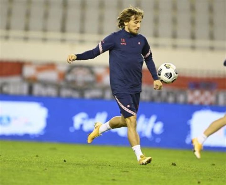 Luka Modric Biography – Net Worth, Wife, Age, Height, Family, Facts