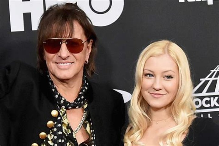 Richie Sambora: Girlfriend, net worth, tattoos, smoking & body facts