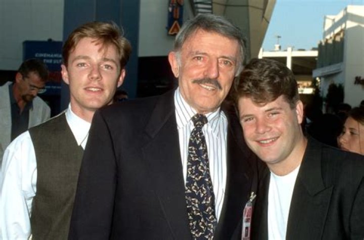 Sean Astin Siblings: Meet McKenzie Astin, Kevin Pearce, Tom Astin, David Astin, and Allen Astin