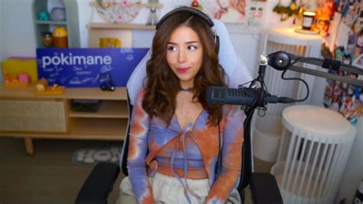 Twitch Streamer Silkysowhite and Drunk Dad Fight On Live – Here Is The Viral Video