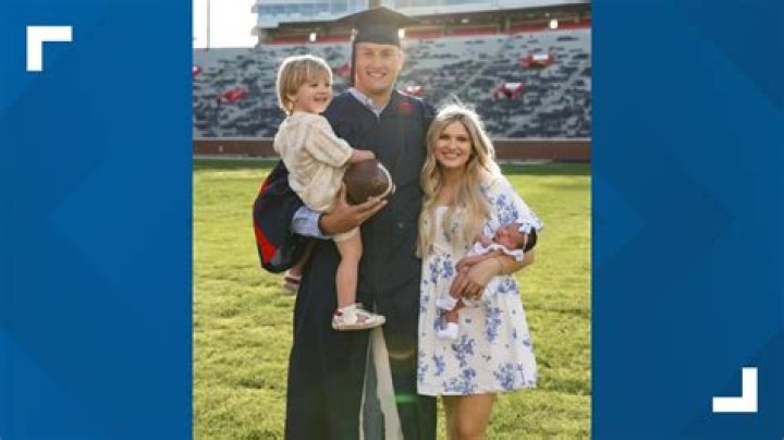 Who is Caden Glover Girlfriend Olivia Vass? American Idol Wikipedia Age And Family