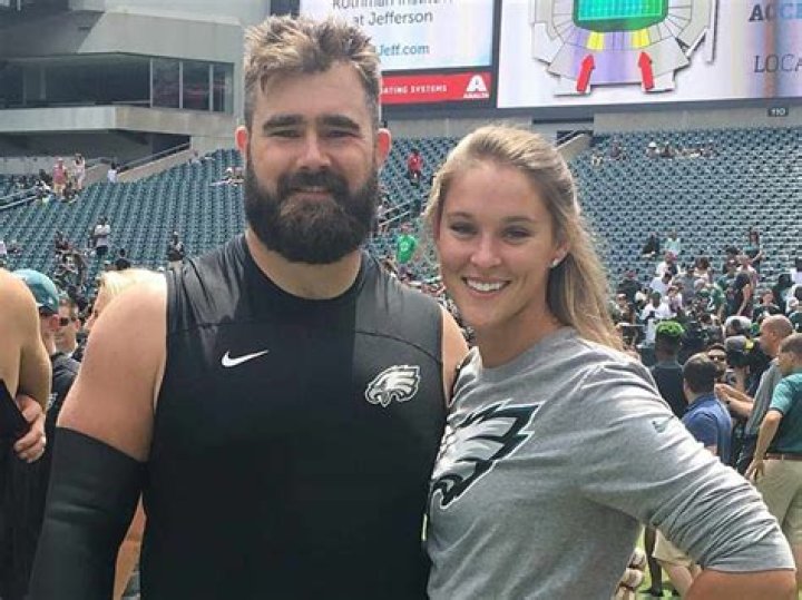 Who Is Jason Peters Wife? Find More About American Football Offensive Tackle Relationships